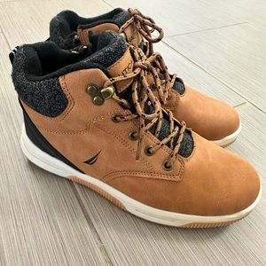 Boys size 4 Nautica Boots.  Excellent condition.